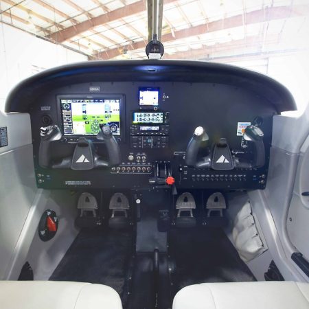 Piper P100i panel